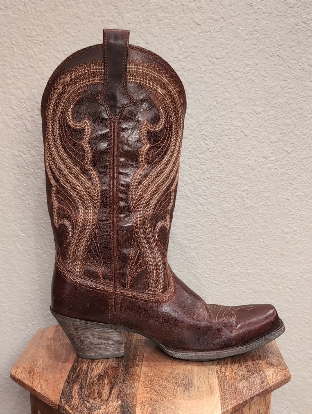 Ariat Lively Western Cowgirl Boots with Embroidered Shaft - Picture 5 of 13